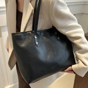 Leather Medium Shoulder Bag