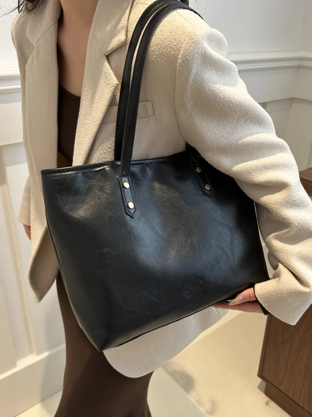 Leather Medium Shoulder Bag