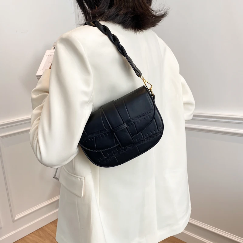 Fashion women's small leather crossbody bag - Image 2