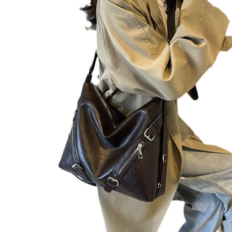 Fashionable large-capacity shoulder bag commuting tote bag with a sense of high-end style - Image 3