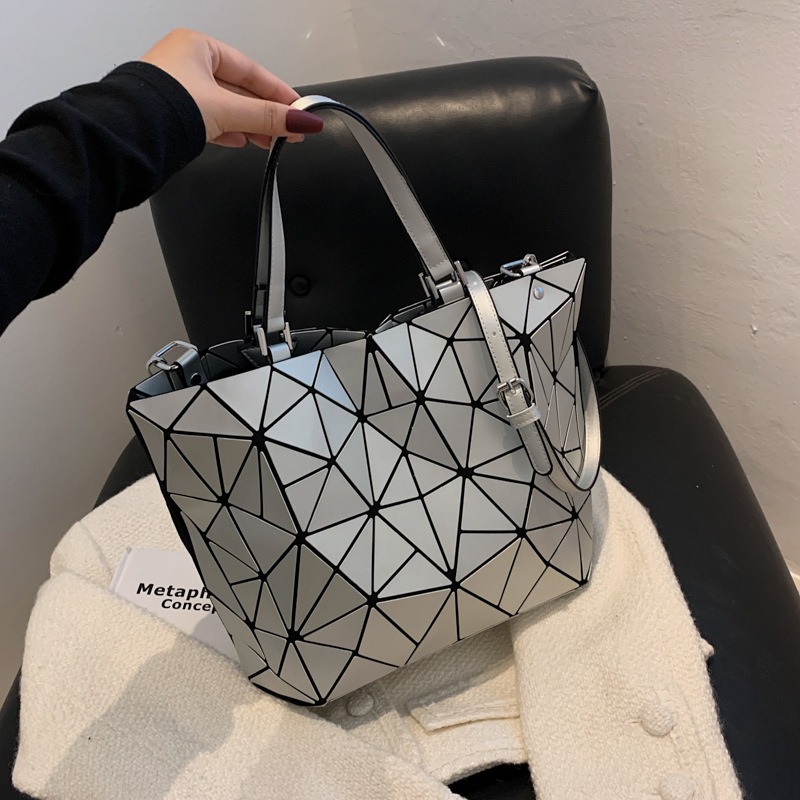 New internet celebrity fashion stitching geometric rhombus handbag texture large capacity shoulder tote bag - Image 6