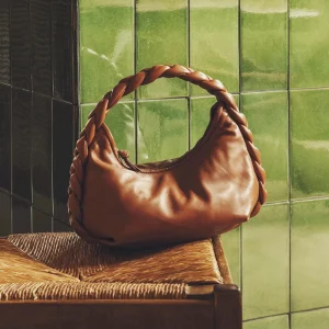 Fashionable women's plaid bag, high-quality leather handbag