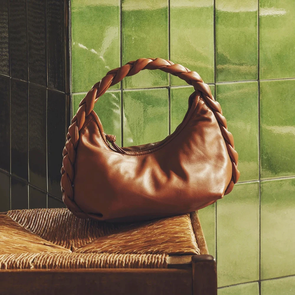 Fashionable women's plaid bag, high-quality leather handbag