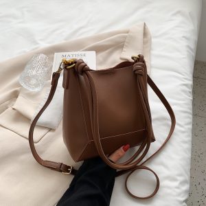 Large bag women's bag fashionable large capacity simple shoulder messenger bag retro texture bucket bag