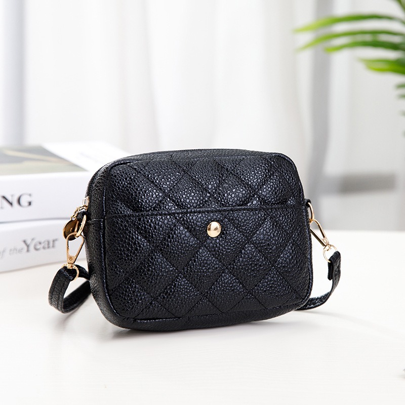 Embroidered diamond shaped small square bag, fashionable and trendy phone bag, frosted texture - Image 7