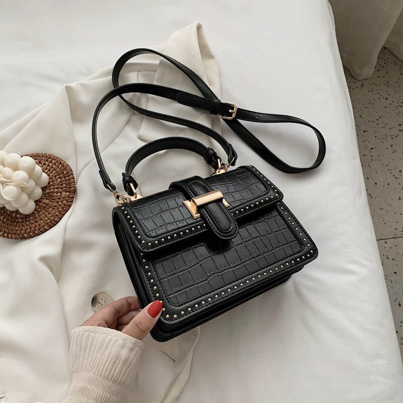 Women's fashionable travel handbag - Image 5